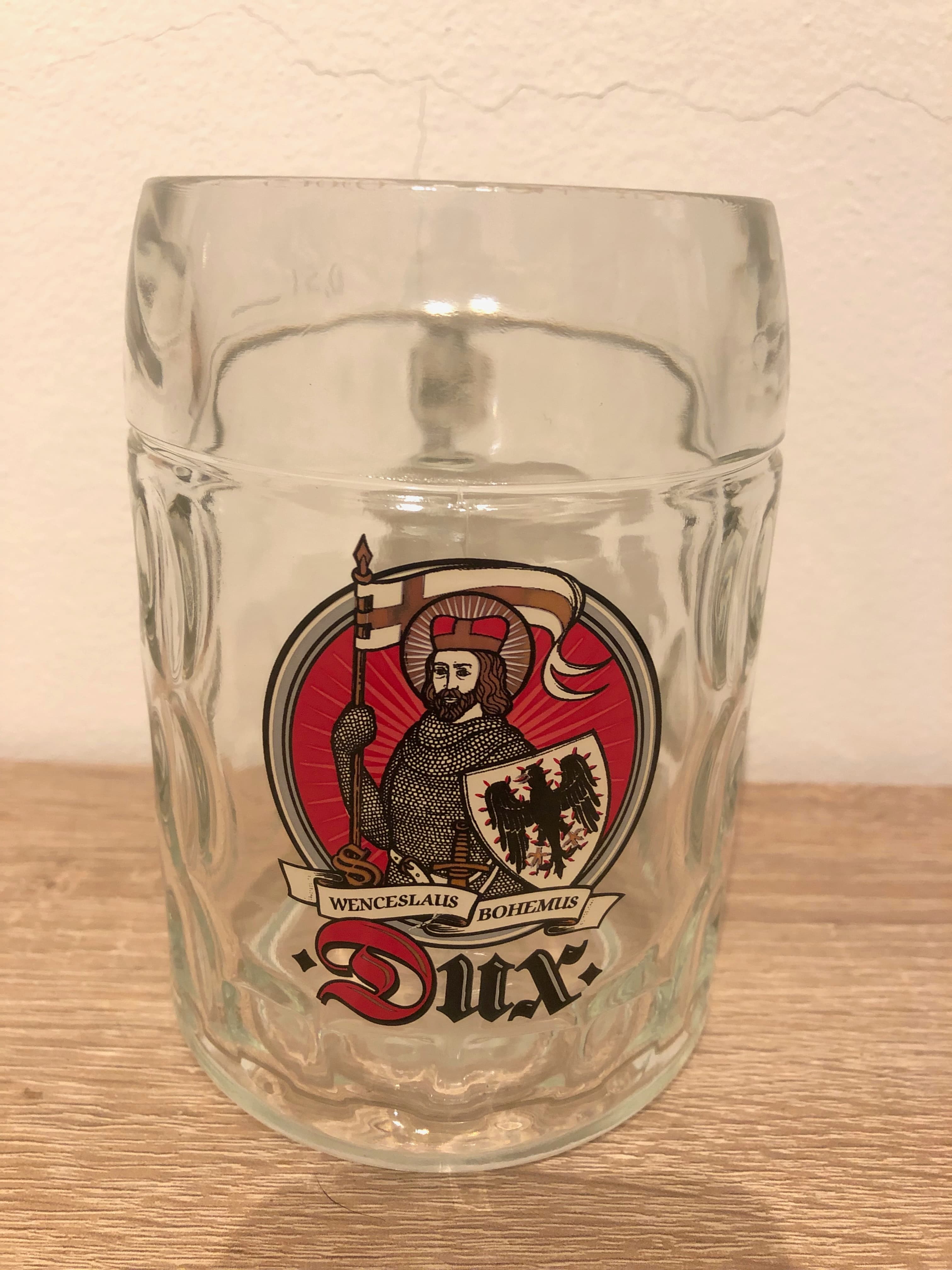 Půllitr — Dux