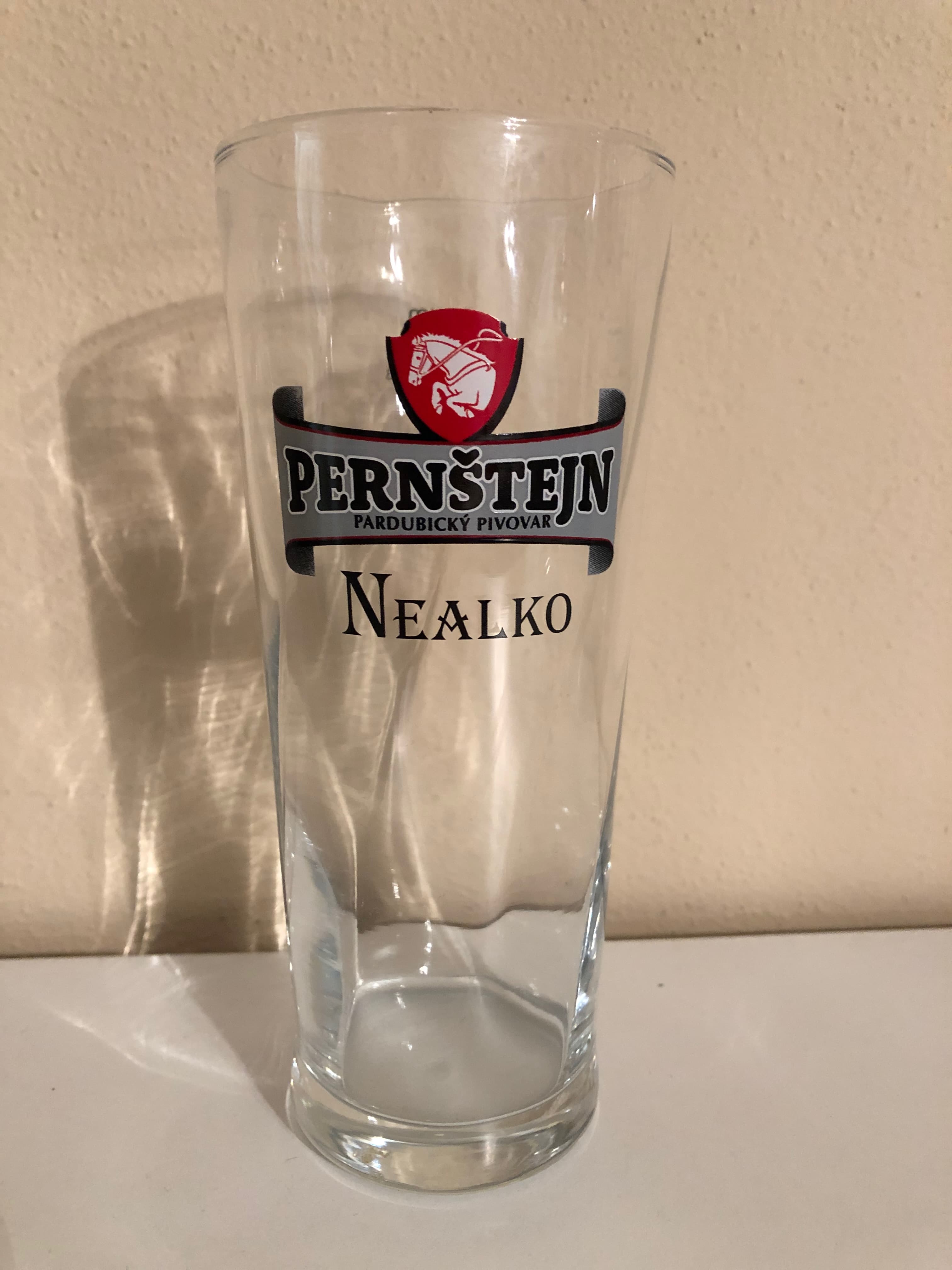 Půllitr — Pernštejn