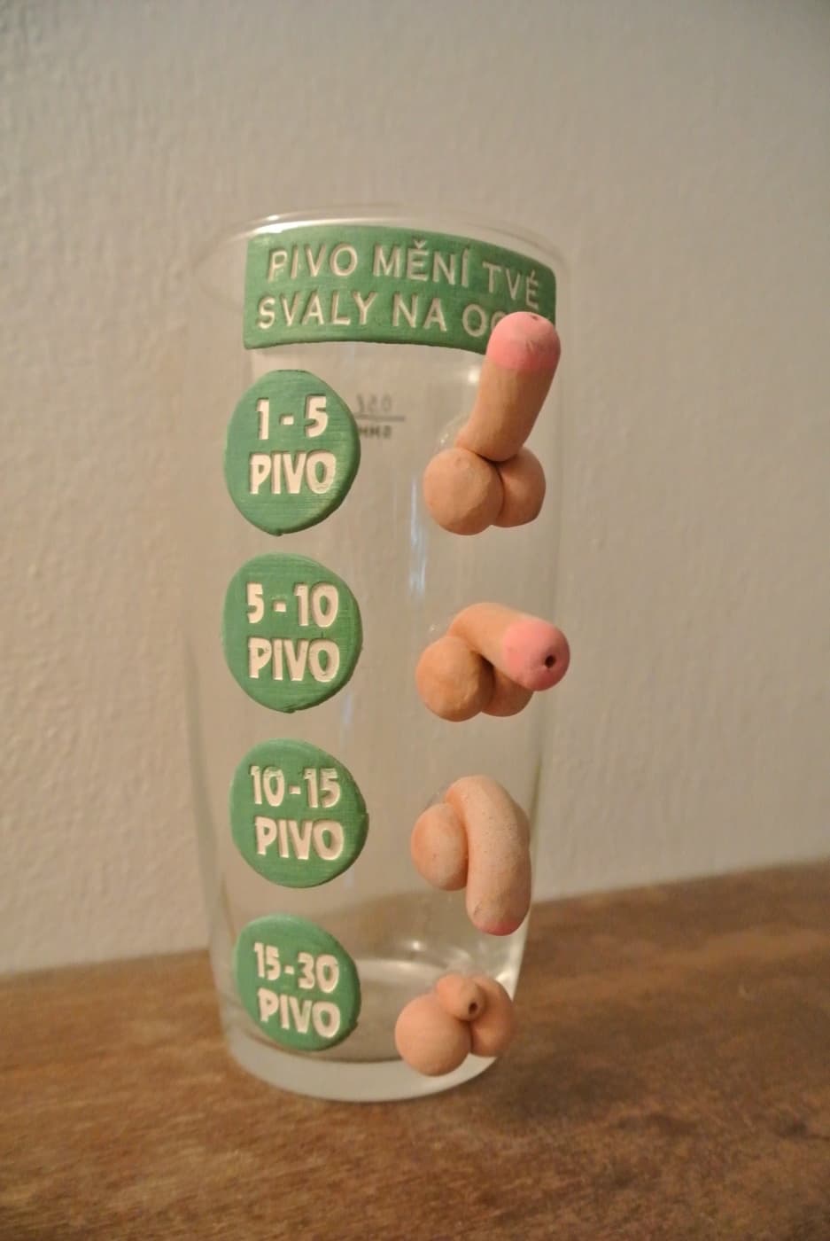 Půllitr — Pivo mění tvé svaly (vtipný půllitr)