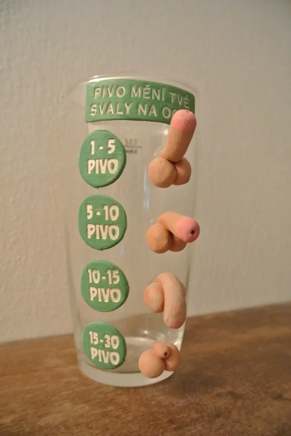 Půllitr — Pivo mění tvé svaly (vtipný půllitr)