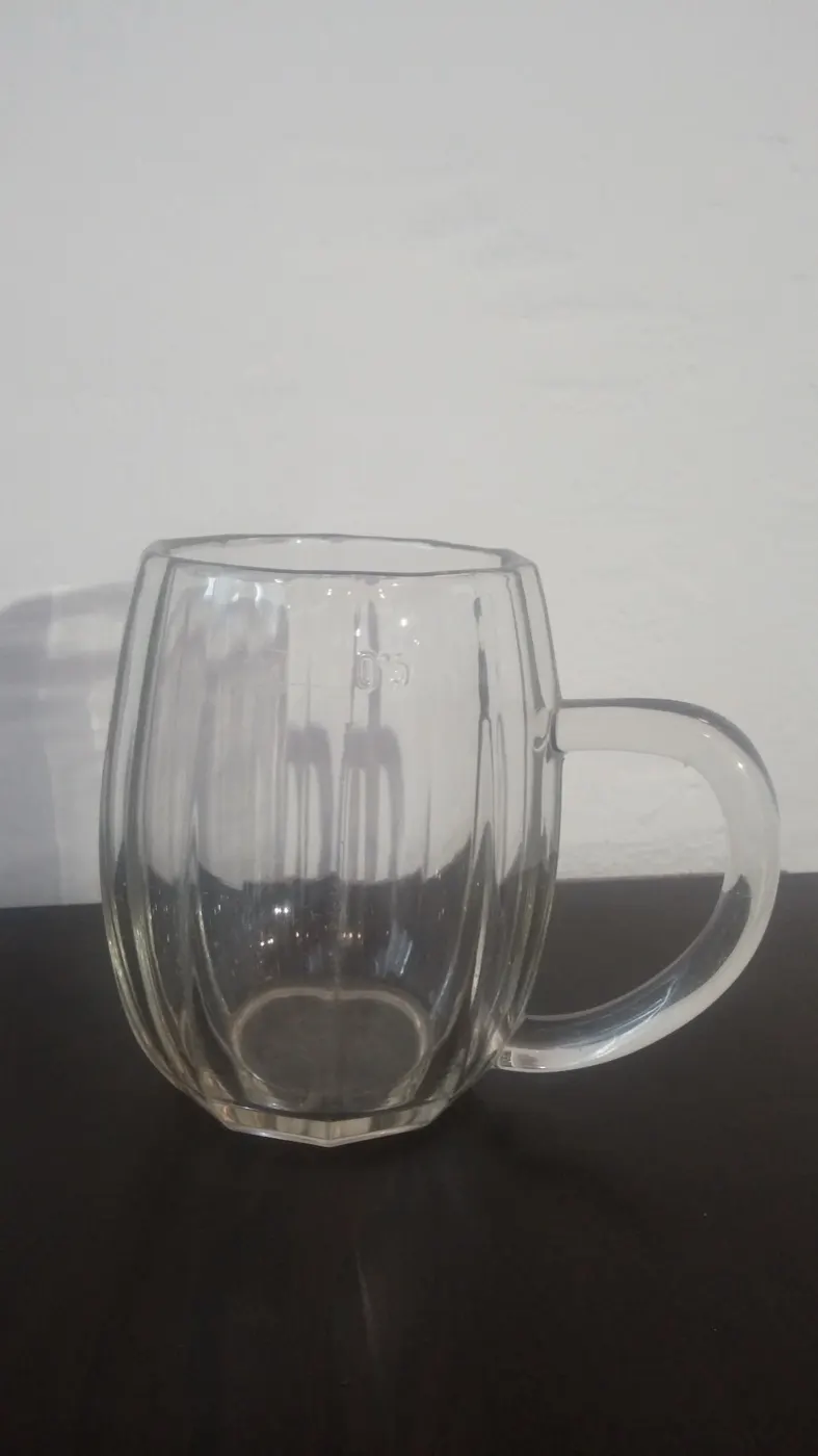 Půllitr — Půllitr bez označení