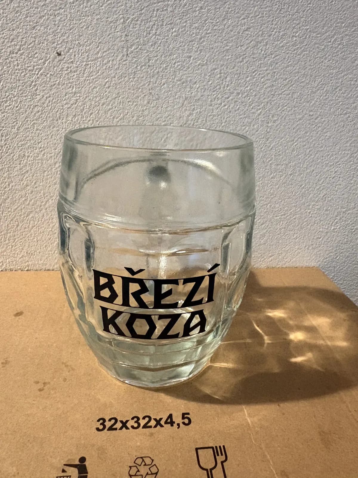 Půllitr — Březí koza