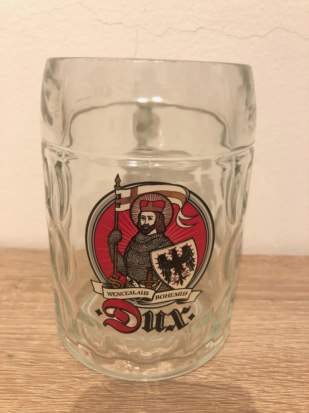 Půllitr — Dux