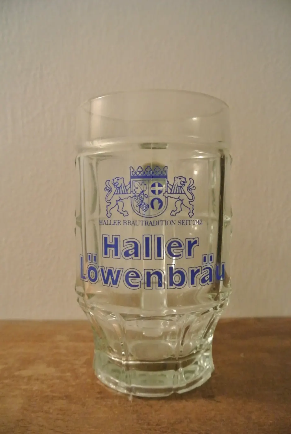 Půllitr — Haller Löwenbräu